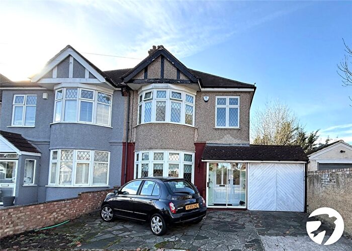 3 Bedroom Semi Detached House For Sale In Sidewood Road, London, SE9