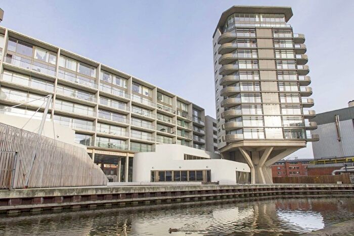 1 Bedroom Flat To Rent In The Tower, Nottingham One, Canal Street, City Centre, NG1