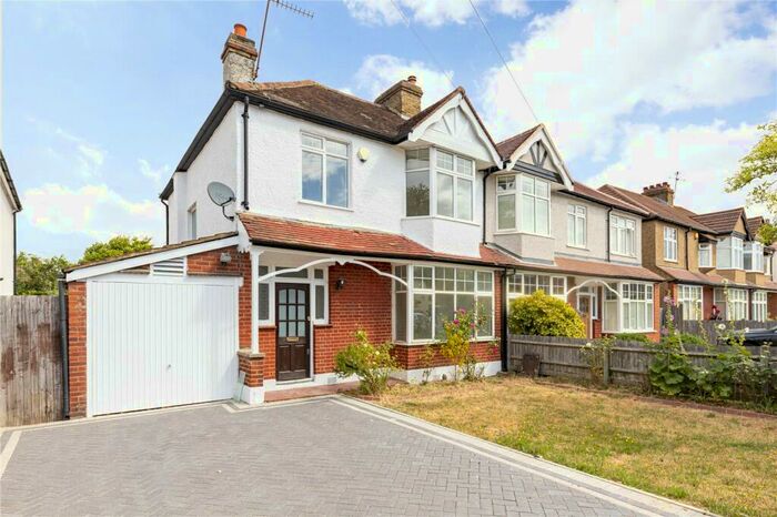 3 Bedroom Semi-Detached House To Rent In Thetford Road, New Malden, KT3