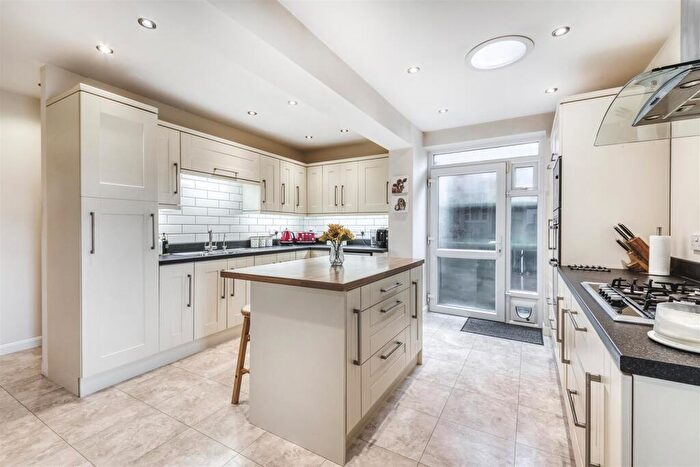 4 Bedroom Detached House For Sale In Avenue Road, Duffield, Belper, Derbyshire, DE56
