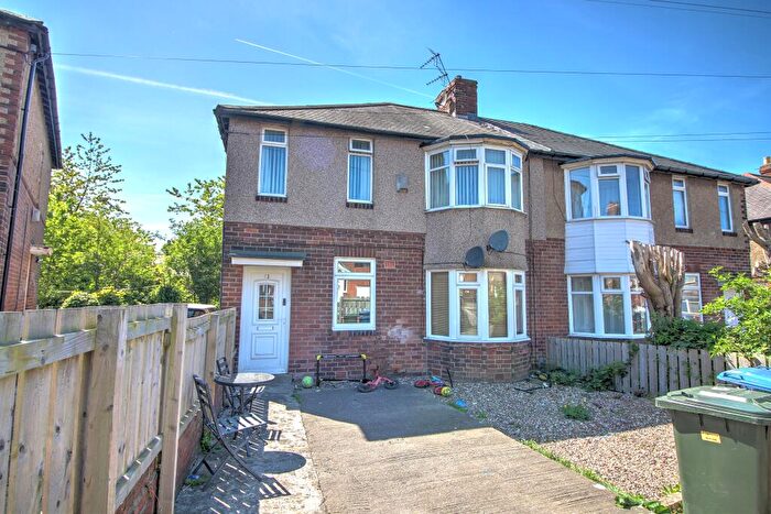 3 Bedroom Flat For Sale In Castleside Road, Newcastle Upon Tyne, NE15