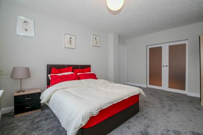 2 Bedroom Flat To Rent In Victoria Mill, Lower Vickers Street, Manchester, M40