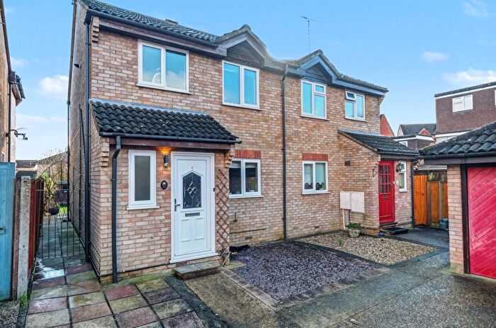 3 Bedroom Semi-Detached House For Sale In Kirk Place, Chelmer Village, Chelmsford, CM2