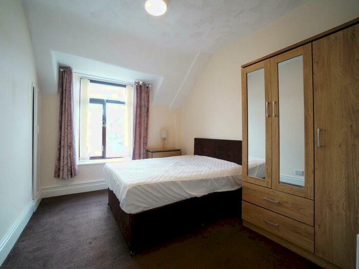 1 Bedroom Flat To Rent In Apartment, Bangor, Gwynedd, LL57