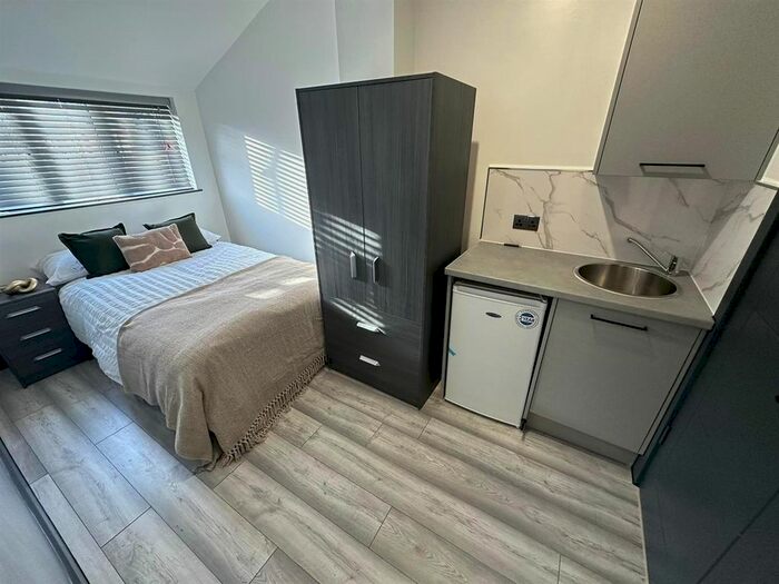 Studio To Rent In Sandhurst Road, London, SE6