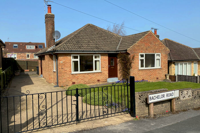 3 Bedroom Detached Bungalow To Rent In Bachelor Road, Harrogate, HG1
