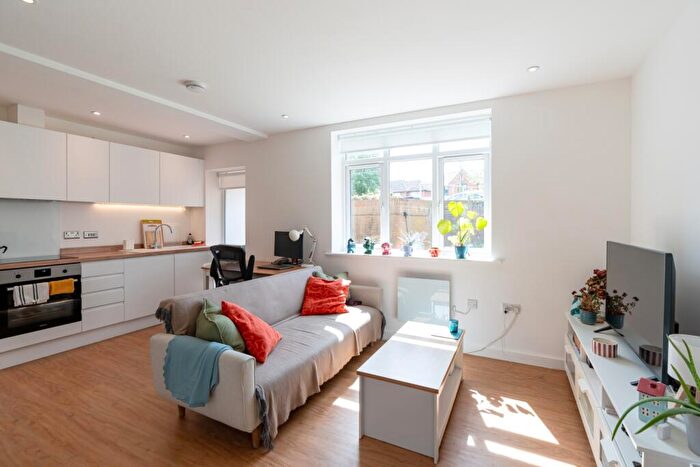 1 Bedroom Flat To Rent In Church Street, Didcot, OX11