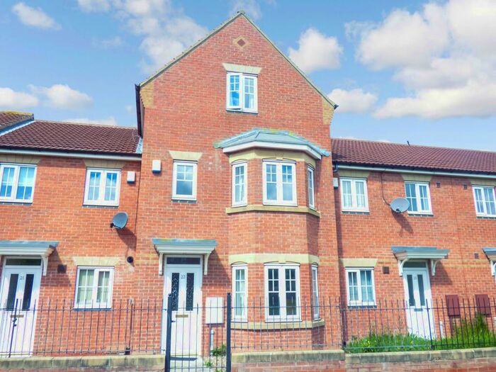 3 Bedroom Town House To Rent In Rosebury Drive, Longbenton, Newcastle Upon Tyne, Tyne And Wear, NE12