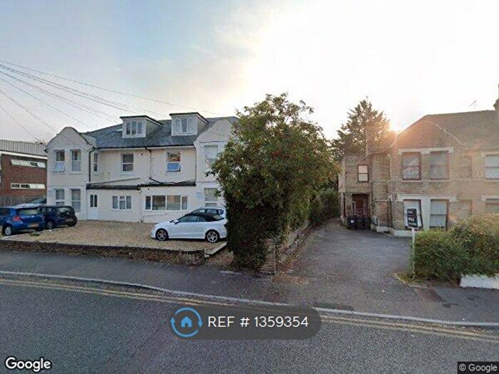 1 Bedroom Flat To Rent In Alumhurst Road, Bournemouth, BH4