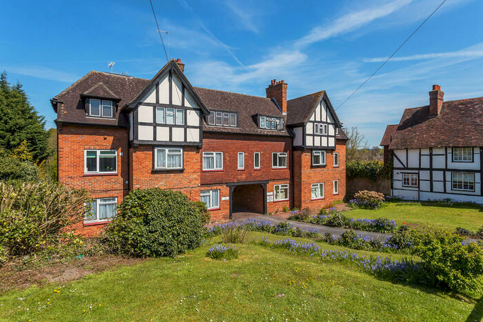 1 Bedroom Ground Flat To Rent In High Street, Oxted, RH8