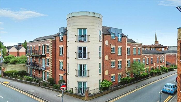 2 Bedroom Apartment For Sale In South Street, Reading, Berkshire, RG1