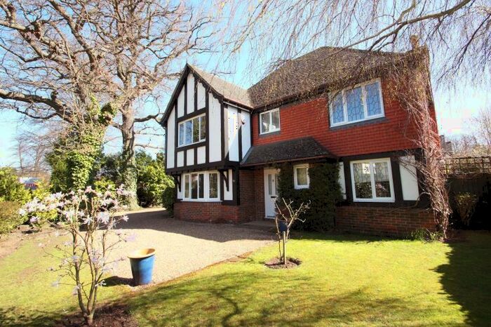 5 Bedroom Detached House To Rent In Dartnell Park Road, W Byfleet, KT14