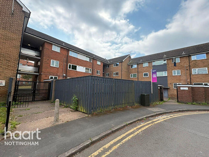 1 Bedroom Apartment For Sale In Woodgate Court, Nottingham, NG7