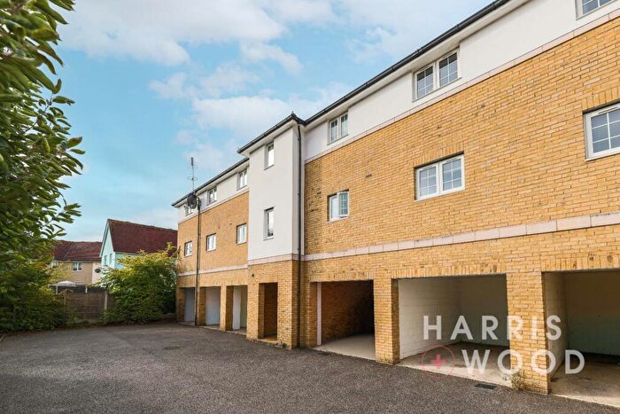 2 Bedroom Flat For Sale In Bantock Way, Witham, CM8