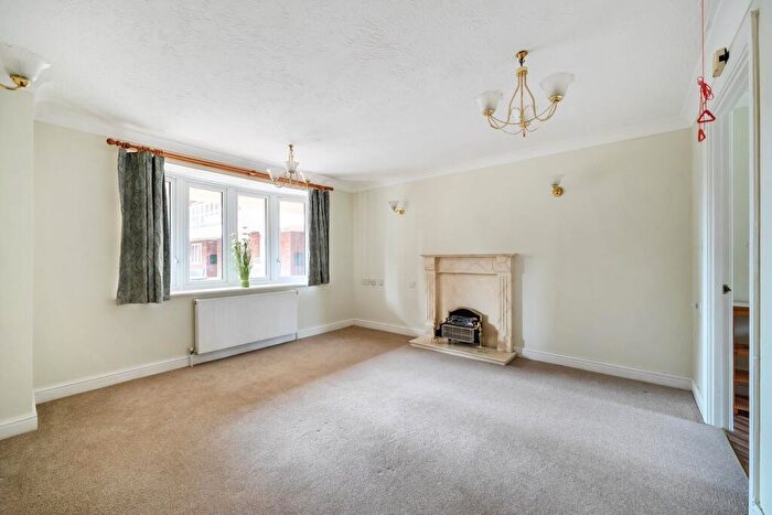 2 Bedroom Retirement Property For Sale In Four Oaks Road, Sutton Coldfield, B74