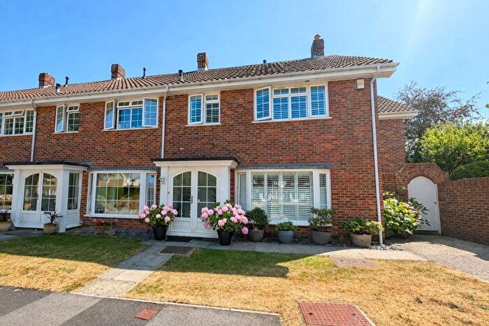 4 Bedroom End Of Terrace House For Sale In Lodge Gardens, Alverstoke, Gosport, PO12