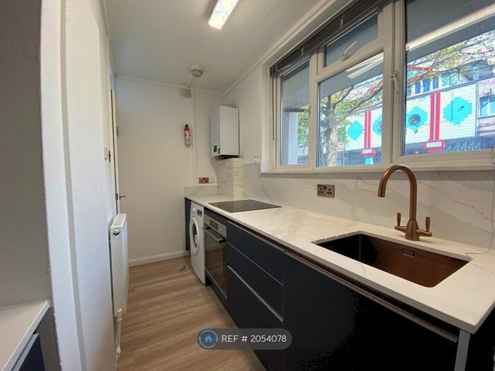 2 Bedroom Flat To Rent In Gadsden House, London, W10