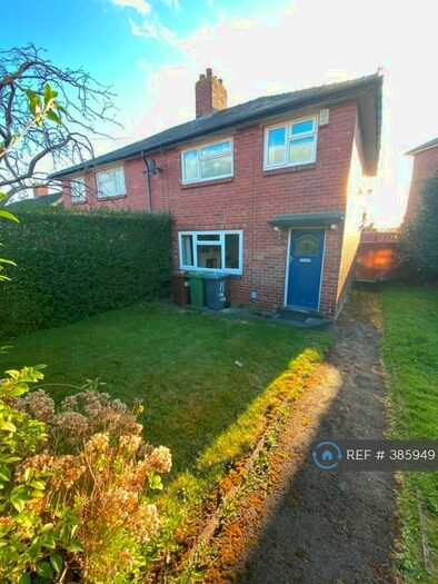 3 Bedroom Semi-Detached House To Rent In Stanmore Mount, Leeds, LS4