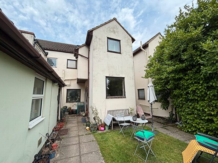 1 Bedroom Flat To Rent In Copenhagen Road, Gillingham, ME7