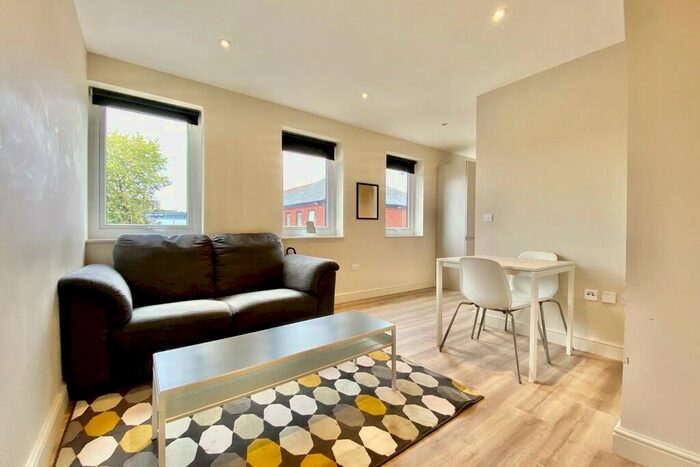 1 Bedroom Apartment To Rent In Brunswick Court, Leeds, LS2