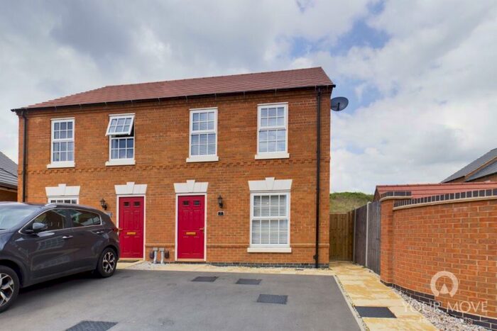 3 Bedroom Semi-Detached House To Rent In Emerald Way, Irthlingborough, Wellingborough, NN9