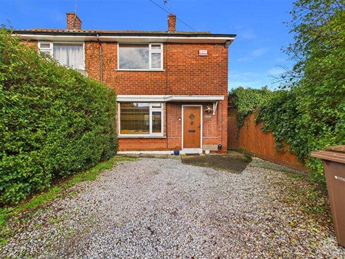 2 Bedroom Semi Detached House For Sale In Kirkham Close, Hessle, HU13