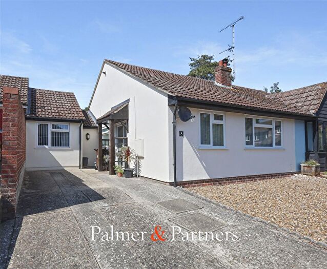 2 Bedroom Bungalow For Sale In Turner Close, Wivenhoe, Colchester, Essex, CO7