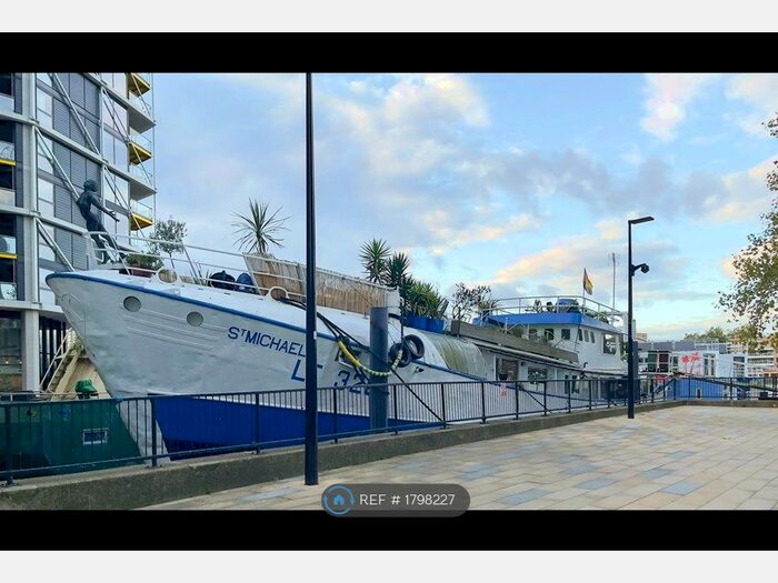 2 Bedroom Houseboat To Rent In St Michael Houseboat, London, SW11