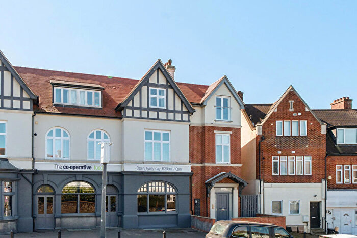 2 Bedroom Apartment For Sale In White Horse Hill, Chislehurst, BR7