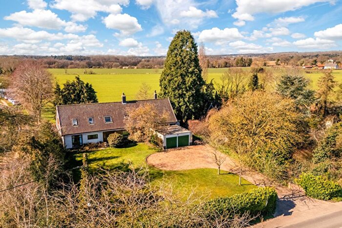 5 Bedroom Chalet For Sale In Hopton, Diss, IP22