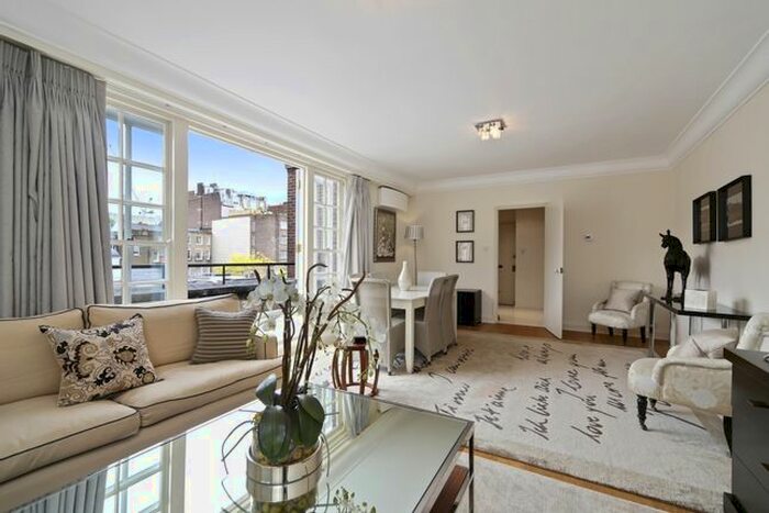 2 Bedroom Flat To Rent In Reeves Mews, Mayfair, W1K