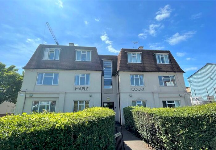 2 Bedroom Flat To Rent In Cambridge Road, Norbiton, Kingston Upon Thames, KT1