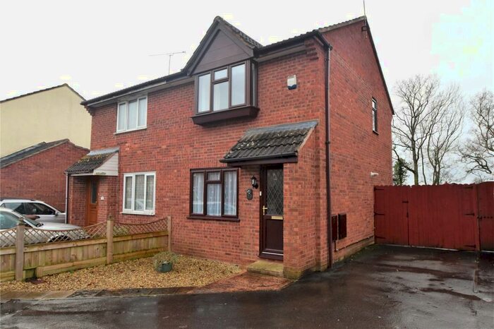 2 Bedroom Semi-Detached House To Rent In Oak Crescent, Willand, Cullompton, Devon, EX15