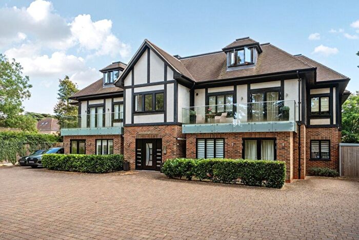 1 Bedroom Penthouse For Sale In Bickley Park Road, Bromley, Kent, BR1