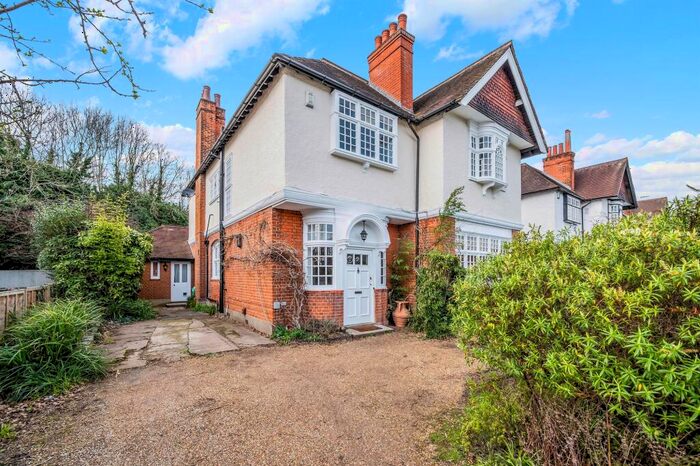 4 Bedroom Detached House To Rent In Speer Road, Thames Ditton, KT7