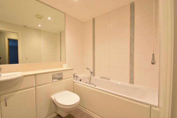 2 Bedroom Apartment To Rent In Monument Hill, Weybridge, KT13