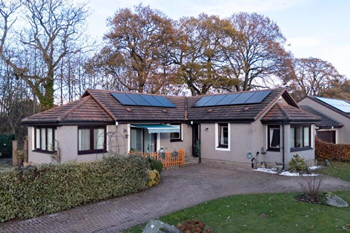 3 Bedroom Detached House For Sale In Colenhaugh, Scone, Stormontfield, PH2