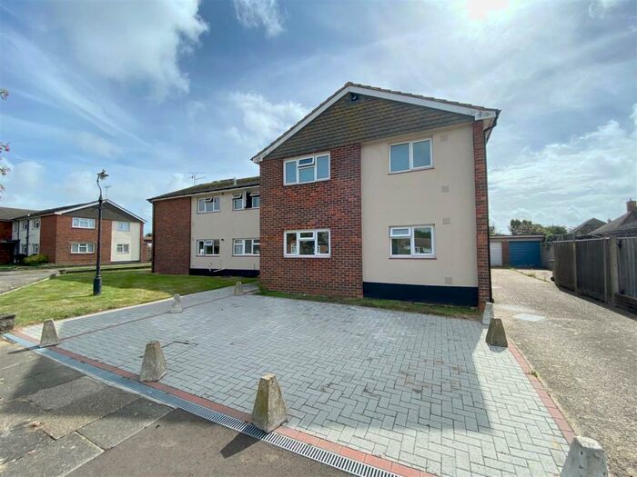 2 Bedroom Flat To Rent In Sea Lane Gardens, Ferring, Worthing, BN12