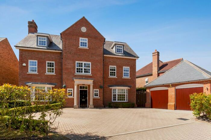 6 Bedroom Detached House To Rent In Highgrove Avenue, Ascot, Berkshire, SL5