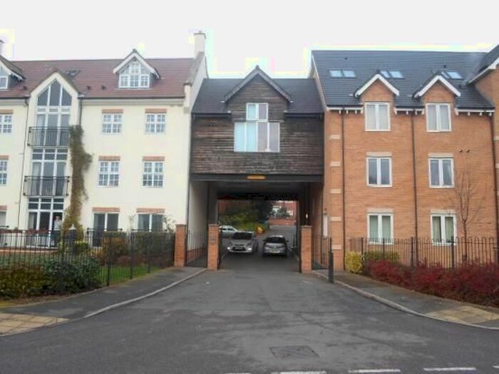 1 Bedroom Flat To Rent In Hermitage Court, Oadby, Leicester, LE2