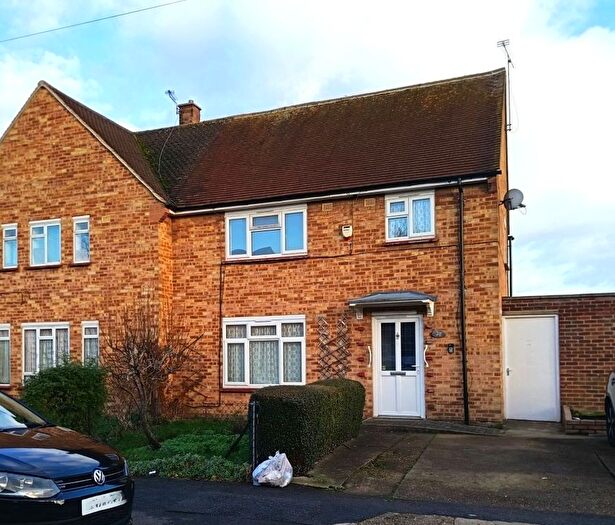 4 Bedroom Semi Detached House For Sale In St. Peters Road, Uxbridge, UB8