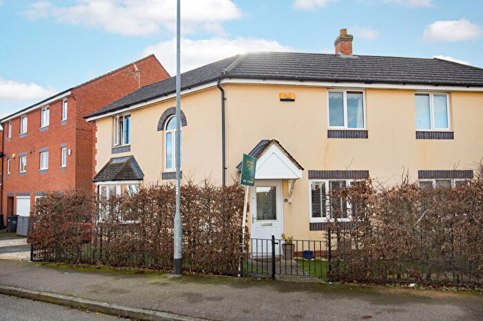 3 Bedroom Semi-Detached House To Rent In Rochester Road, Corby, NN18