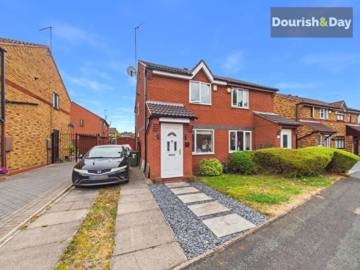 2 Bedroom Semi Detached House For Sale In Bretton Gardens, Wolverhampton, WV10