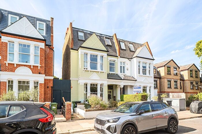 5 Bedroom Semi-Detached House To Rent In Fulham, London, SW6