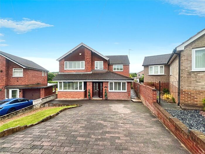 3 Bedroom Detached House To Rent In Hesley Grove, Chapeltown, Sheffield, South Yorkshire, S35