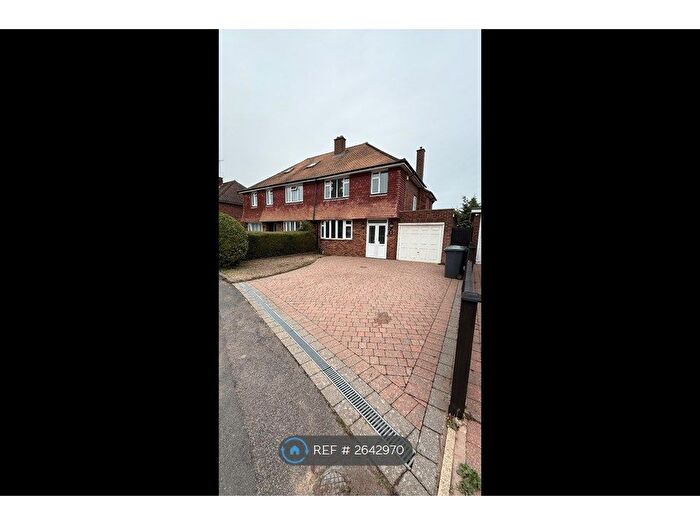 3 Bedroom Semi-Detached House To Rent In The Pastures, High Wycombe, HP13