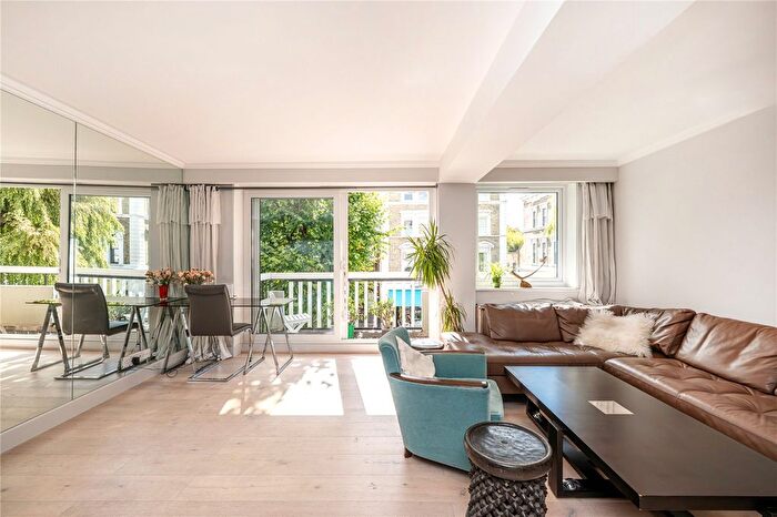 1 Bedroom Flat For Sale In Westbourne Grove, Notting Hill, London, W11