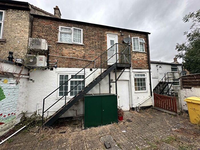 2 Bedroom Flat To Rent In Broad Street, Ely, CB7