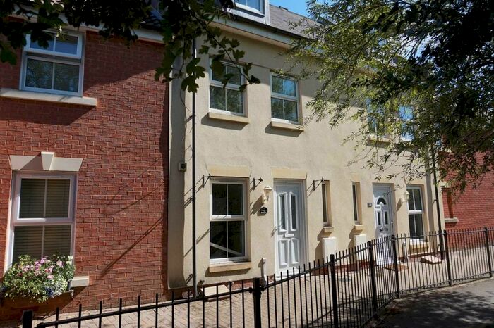 4 Bedroom Town House To Rent In The Inclosures, Weston Village, BS24