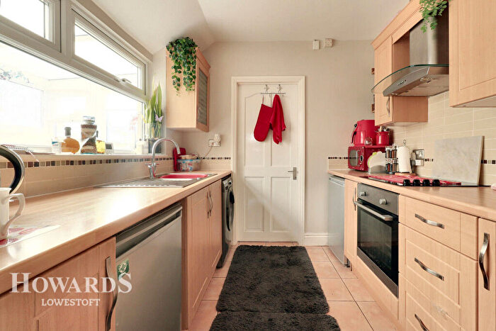 3 Bedroom Terraced House For Sale In Ashley Downs, Lowestoft, NR32